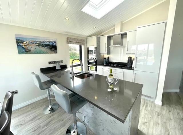 Penally *Luxury Holiday Home With Hot Tub Close To Beach* מראה חיצוני תמונה
