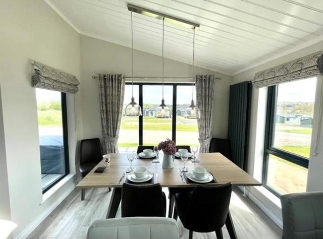 Penally *Luxury Holiday Home With Hot Tub Close To Beach* מראה חיצוני תמונה