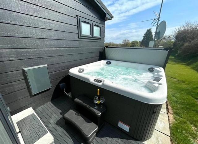 Penally *Luxury Holiday Home With Hot Tub Close To Beach* מראה חיצוני תמונה