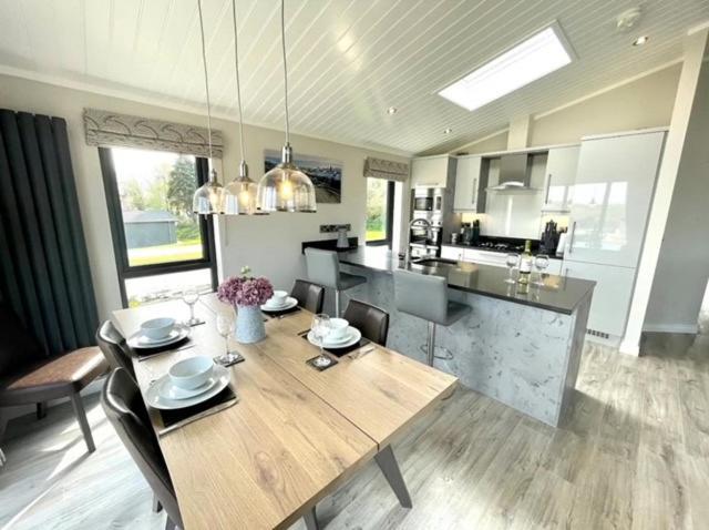 Penally *Luxury Holiday Home With Hot Tub Close To Beach* מראה חיצוני תמונה