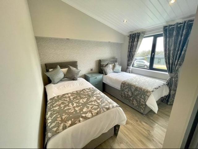 Penally *Luxury Holiday Home With Hot Tub Close To Beach* מראה חיצוני תמונה
